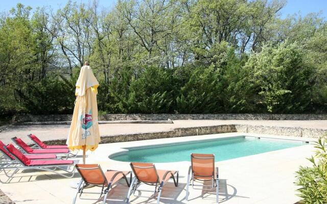 Luxurious Villa with Private Pool at Saignon France