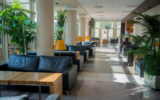 Jeravi Hotel