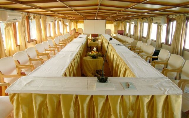 Pulickattil Houseboats