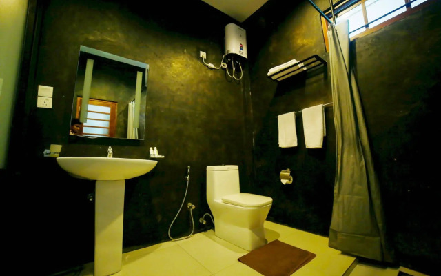 Airport City Hub Hotel