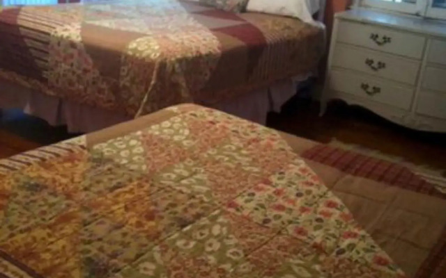 Six Acres Bed & Breakfast