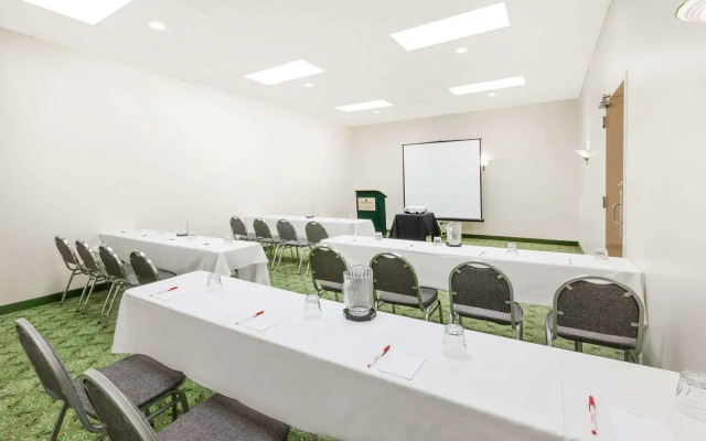 Clarion Hotel & Conference Center Lansing West