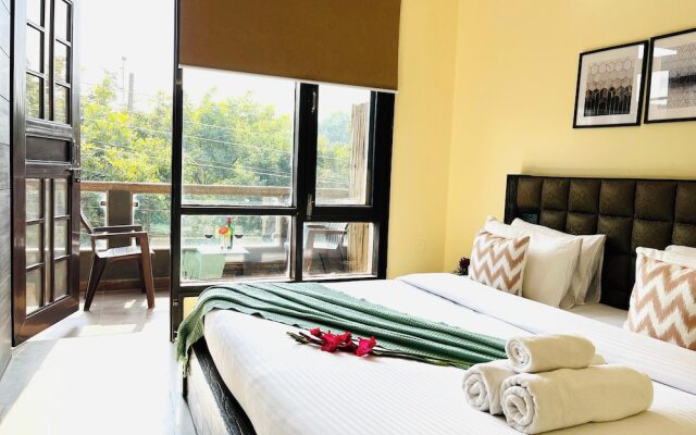 Olive Service Apartment Near Artemis