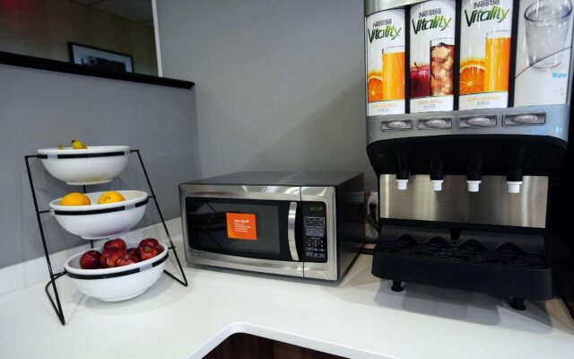 Best Western Paramus Hotel & Suites