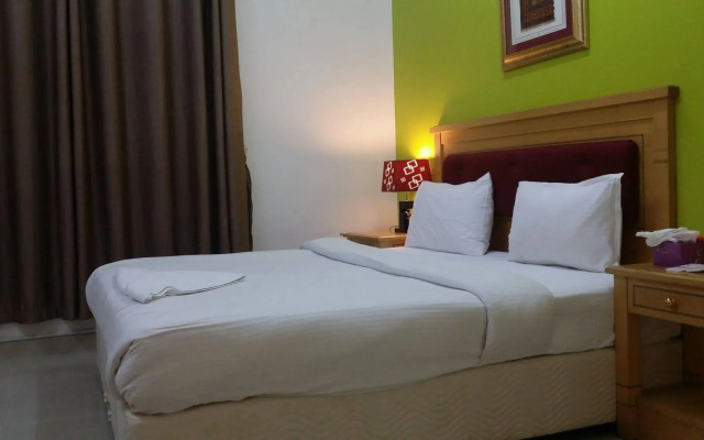 Savoy Inn Hotel