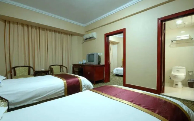 Chaoyang Plaza Hotel