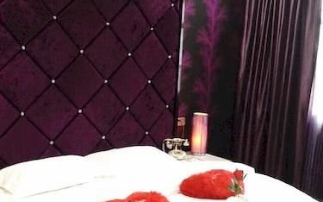 Set Chain Hotel