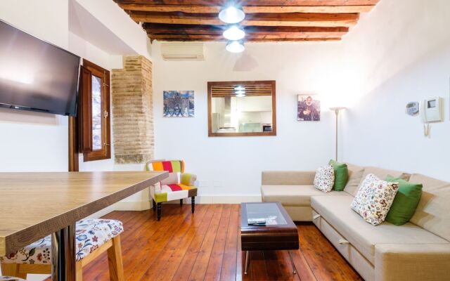 Apartamentos con patio junto a la catedral by Toledo AP