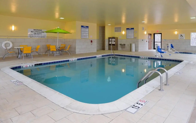 Holiday Inn Express & Suites Omaha West by IHG