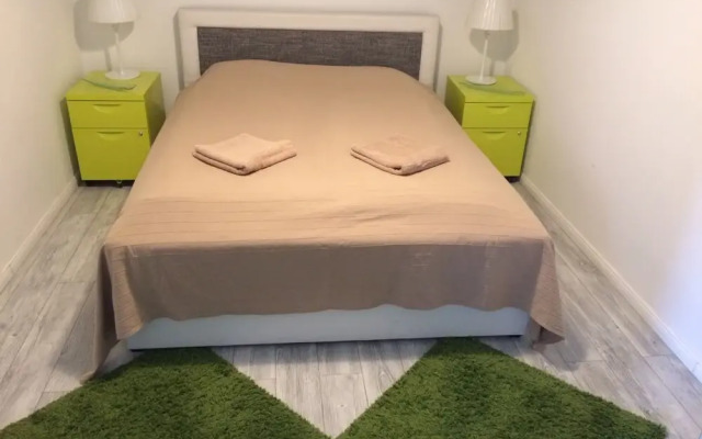 Lemon Apartment