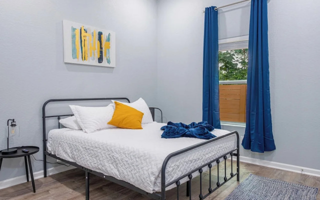 Comfort and Style 4br/3ba Near Riverwalk and Dtown