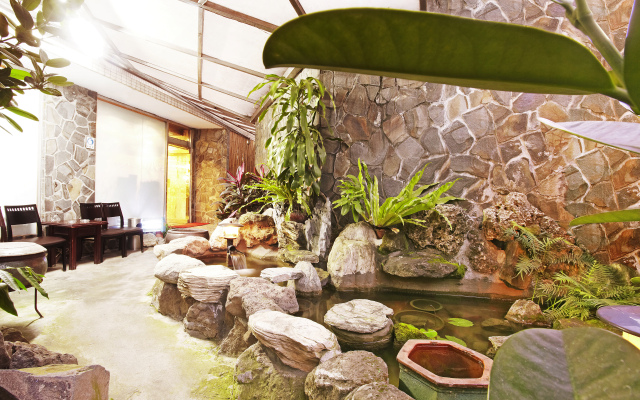 Emperor Hotel
