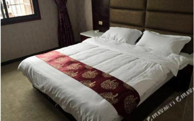 Junqi Hotel