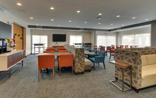 Holiday Inn Express & Suites Ithaca by IHG
