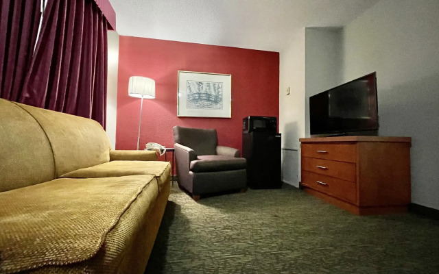 FairBridge Inn & Suites Fort Wayne