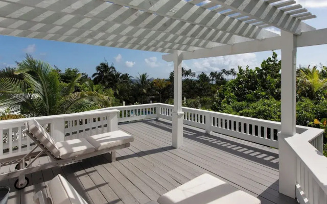 Pura Vida Paradise Luxury Tropical Villa