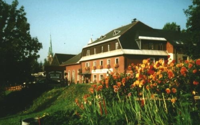 Gasthof Pension Rotes Haus
