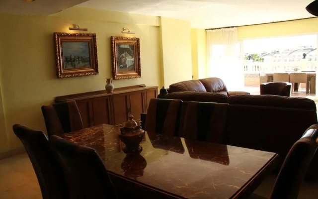 Espectacular Atico en Puerto Marina