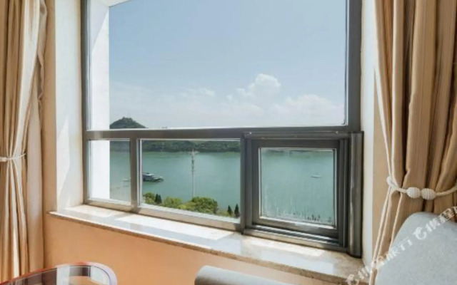 Radow Hotel (Yichang Binjiang Pedestrian Street)