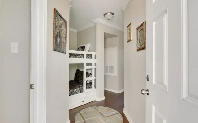 Seascape 2221 1 Bedroom Condo by RedAwning