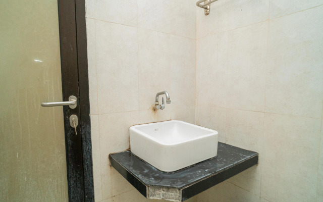 RedDoorz Plus Syariah @ Jalan Dokter Wahidin Bojonegoro