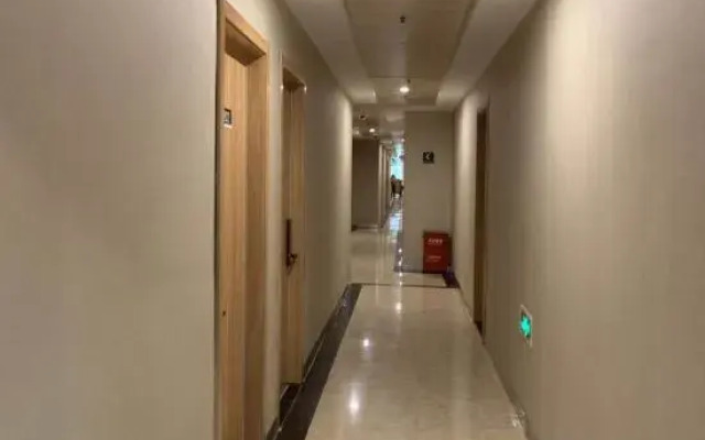 Huihe Hotel (Shanghai Wusongkou International Cruise Port Branch)