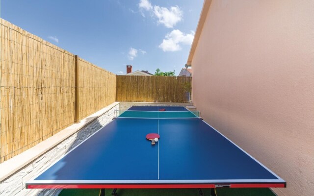 Amazing Home in Sukosan with Hot Tub, WiFi & 2 Bedrooms