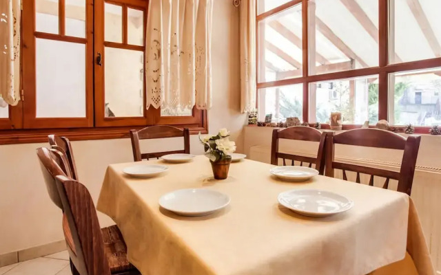 Homely Holiday Home in Stournareika With Terrace