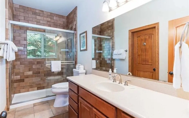 Perfect Fit 4 Br home by RedAwning