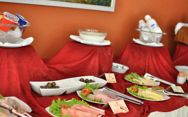Theranda Hotel