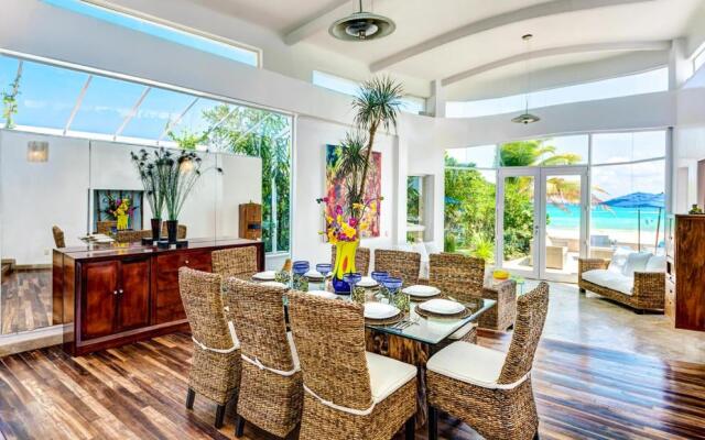 Playacar Villa Sleeps 8 with Pool and Air Con