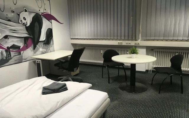 Hostel-Hamm by Geronimo