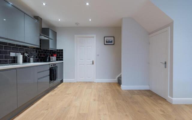 Charming 3-bed House in Newcastle Upon Tyne