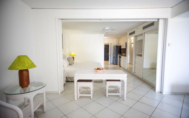 Studio in Lowlands, With Shared Pool, Furnished Balcony and Wifi