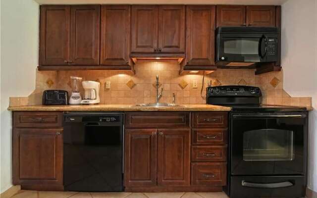 Maui Kaanapali S #b133 Studio Bedroom Condo by RedAwning