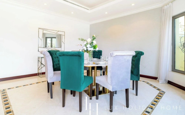 LUX Holiday Home - Frond E 1