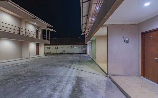 RedDoorz Plus @ Bukit Cinta Street