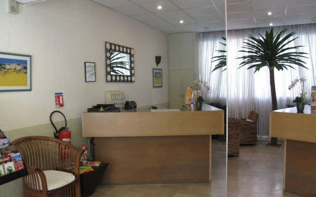 The Alcove Hotel