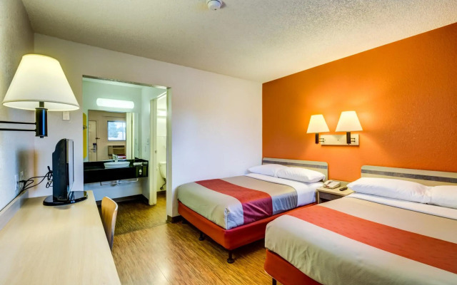 Motel 6 Wheat Ridge, CO - West - Denver North