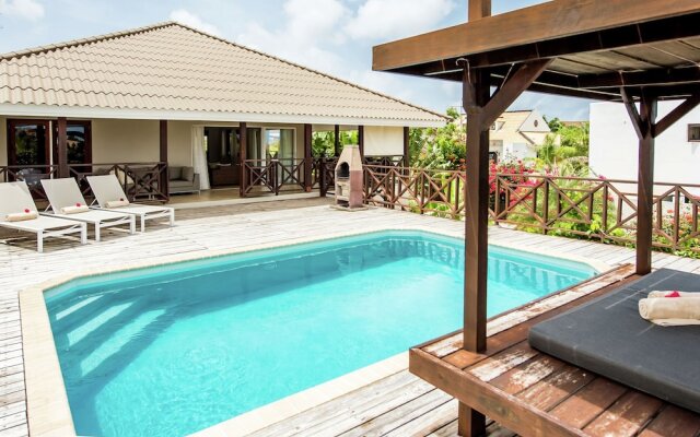 Tropical Villa With Private Swimming Pool in Nearby Jan Thiel in Willemstad