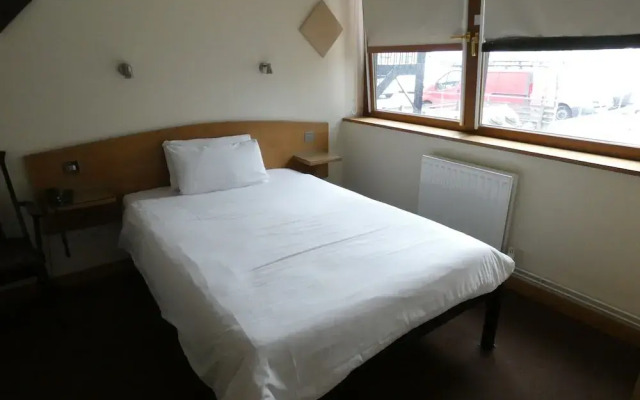 Hounslow Central Hotel