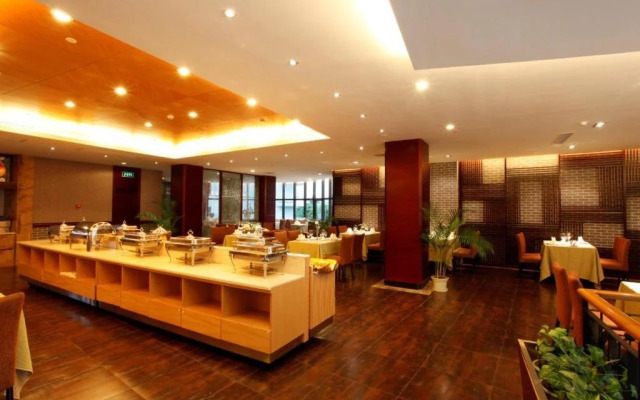 Red Forest Hotel Hepu