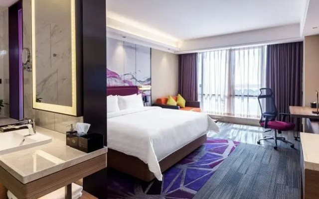 Hampton By Hilton (Maoming High Speed Railway Station)