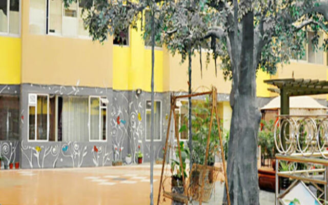 Green League Hotel