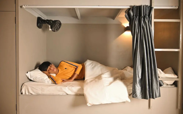 Bed & Bread Dormitory