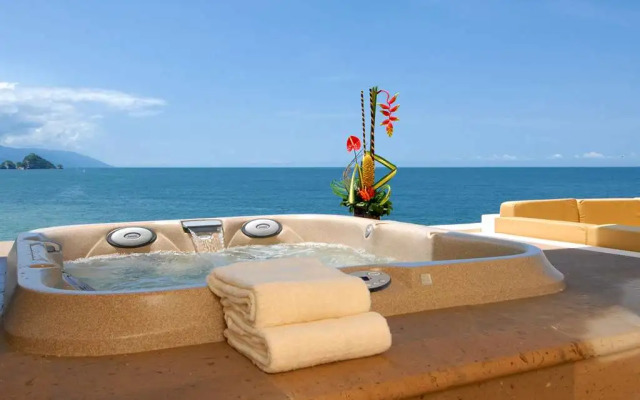 Garza Blanca Preserve Resort & Spa