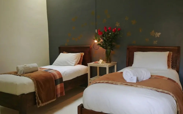 Niños Hotel Meloc
