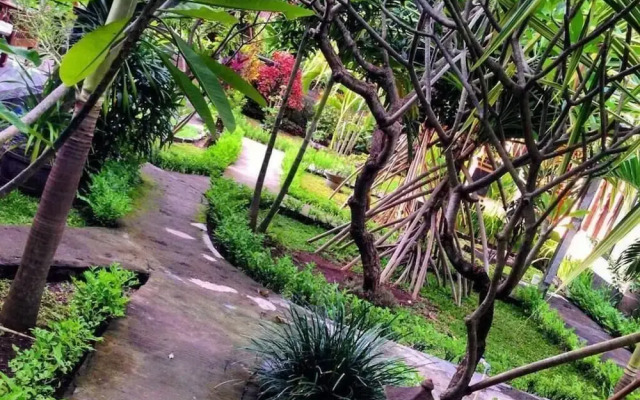 Kirana Homestay - Breeze Bungalow