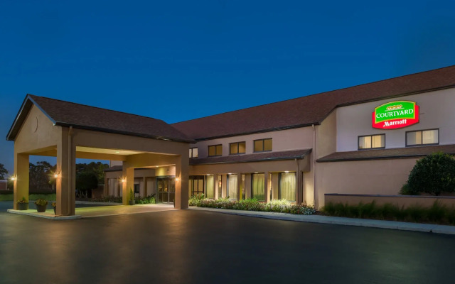 Courtyard by Marriott Wilmington / Wrightsville Beach