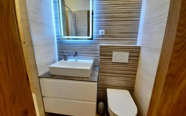 Apartment Silver